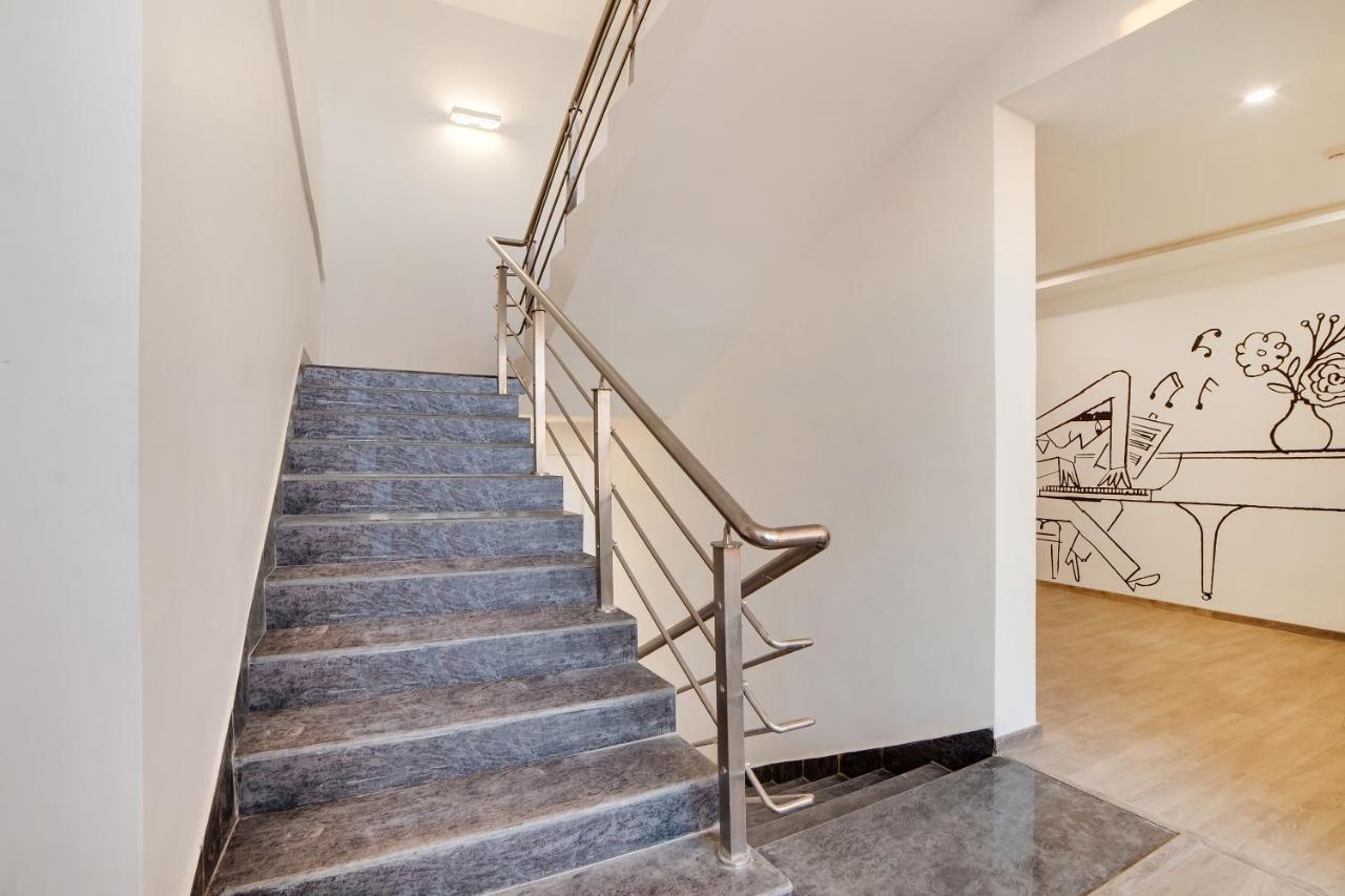 Townhouse Ss Aero Prime Hotell Shamshabad Eksteriør bilde