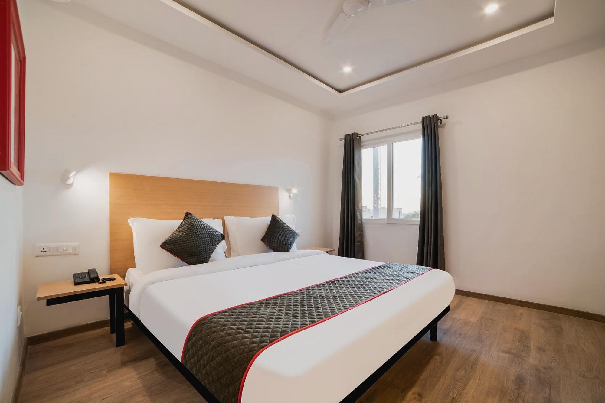 Townhouse Ss Aero Prime Hotell Shamshabad Eksteriør bilde