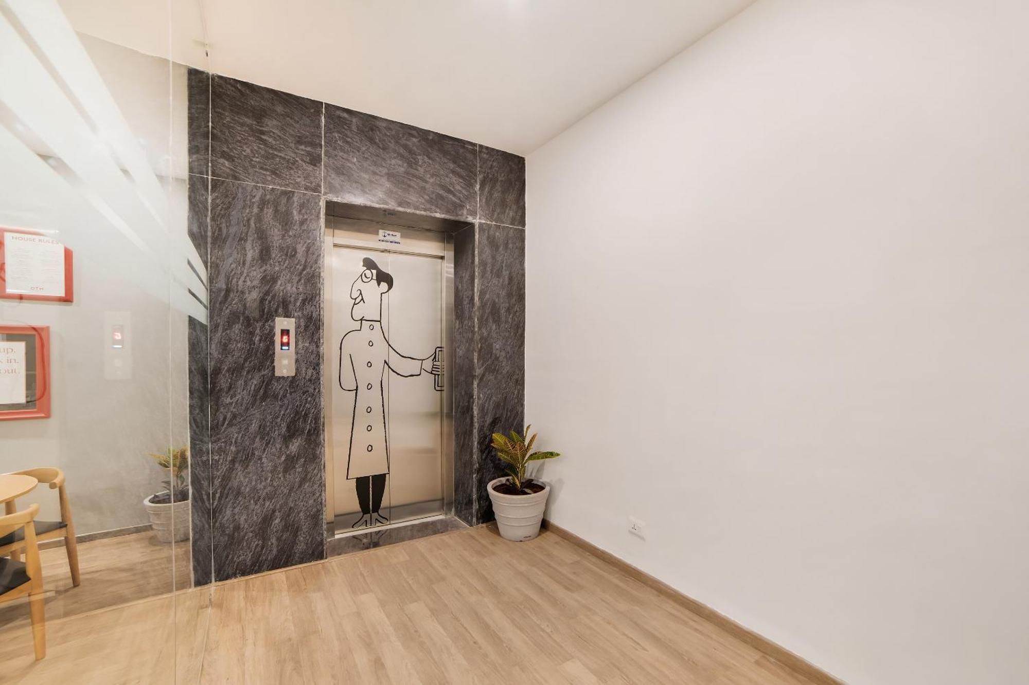 Townhouse Ss Aero Prime Hotell Shamshabad Eksteriør bilde