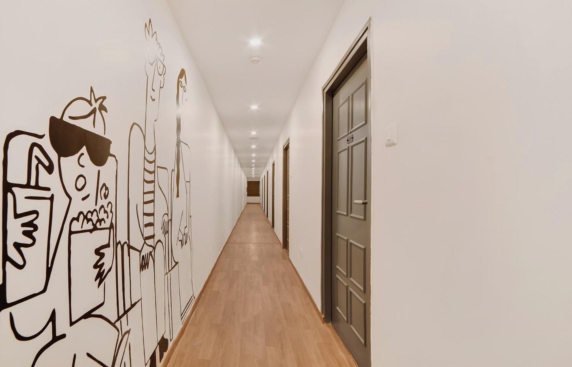 Townhouse Ss Aero Prime Hotell Shamshabad Eksteriør bilde